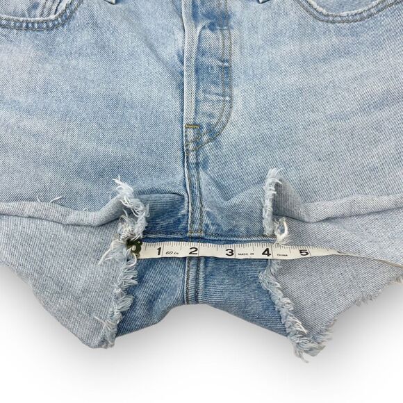 Levi’s 501 High Rise Light Wash 100% Cotton Button Fly Shorts Women’s Size 28 - Picture 3 of 9